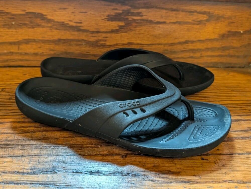 Crocs Black Flip Flop Shoes Classic Women's 9, Men's 6